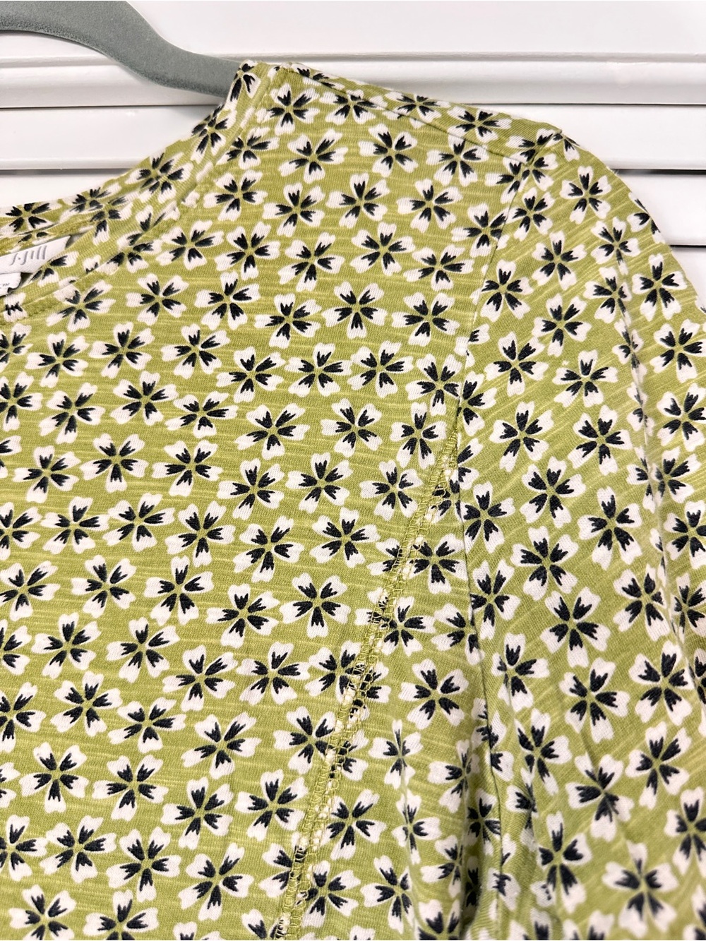 J. Jill Green Floral 3/4 Sleeve 100% Pima Cotton Center Seam Size M - Picture 4 of 16